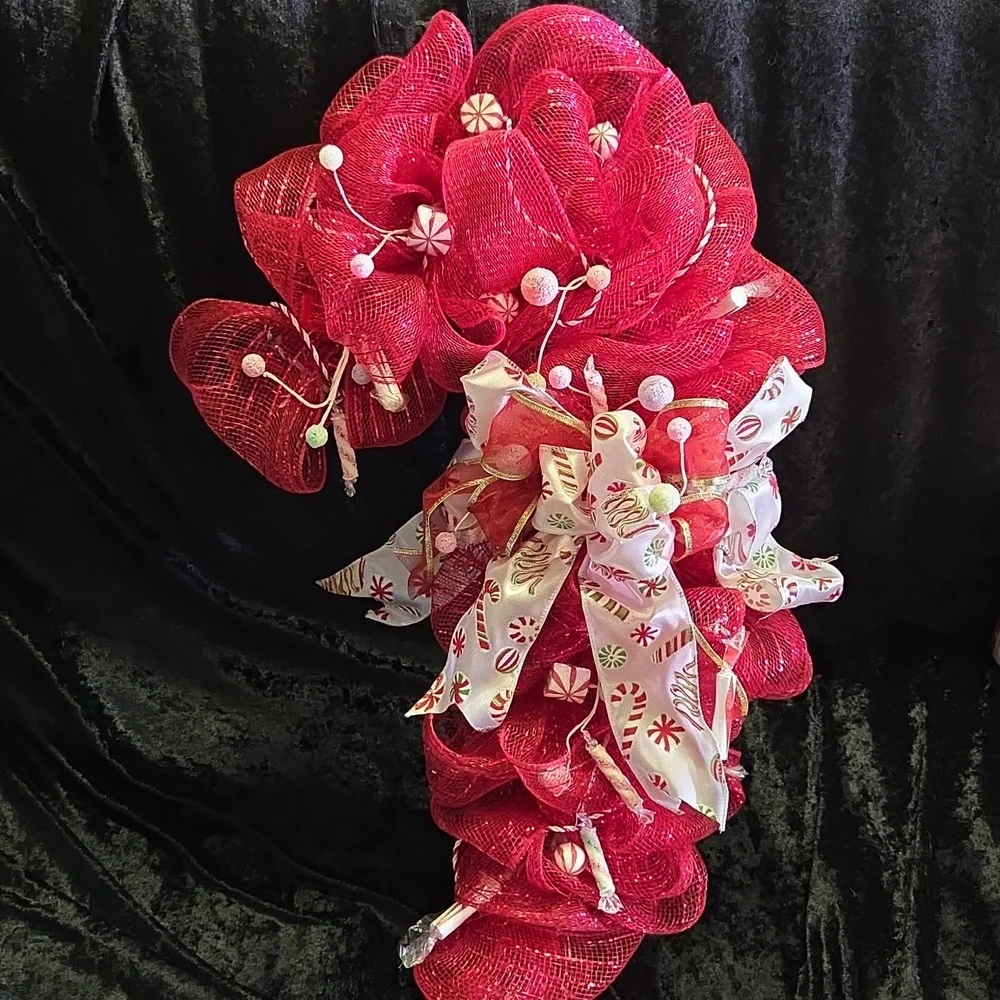 Festive Candy Cane Holiday Wreath